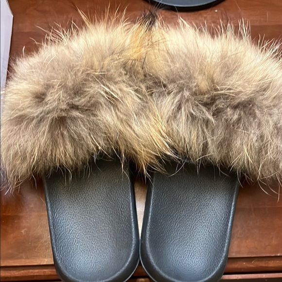 Luxurious Faux Fur Slide Sandals - Black and Brown - Picture 1 of 5
